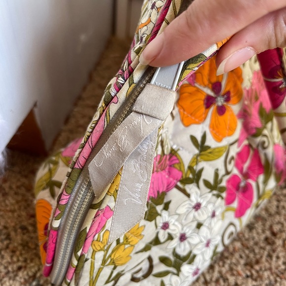 Vera Bradley Tea Garden Metropolitan Zip Medium Bag Wild Flowers EUC - Picture 3 of 9